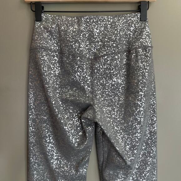 Sweaty Betty Goddess 7/8 Leggings in Grey Foil Size XS Metallic High Waisted Gym - Picture 13 of 16